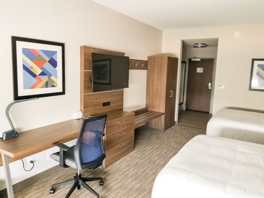 Holiday Inn Express & Suites - Charlotte NE - University Area by IHG, Photo 7