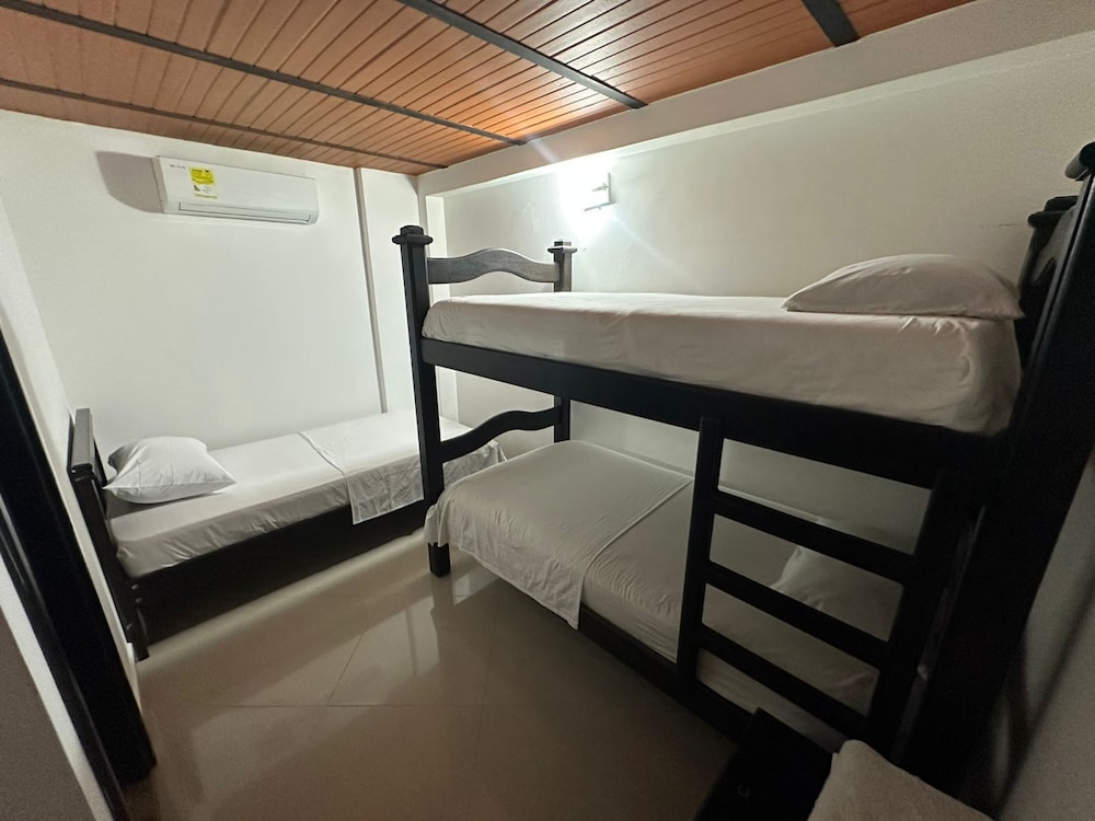 Basic Triple Room photo 1