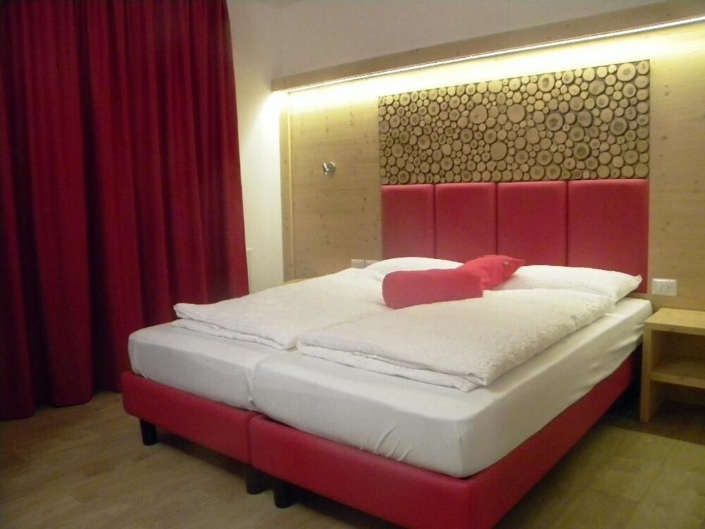 Double or Twin Room photo 3
