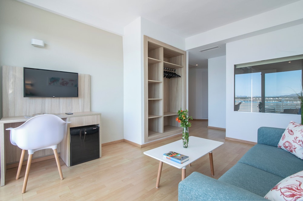 Suite - Photo 4