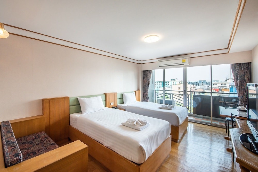 Superior Studio Twin bed room photo 3