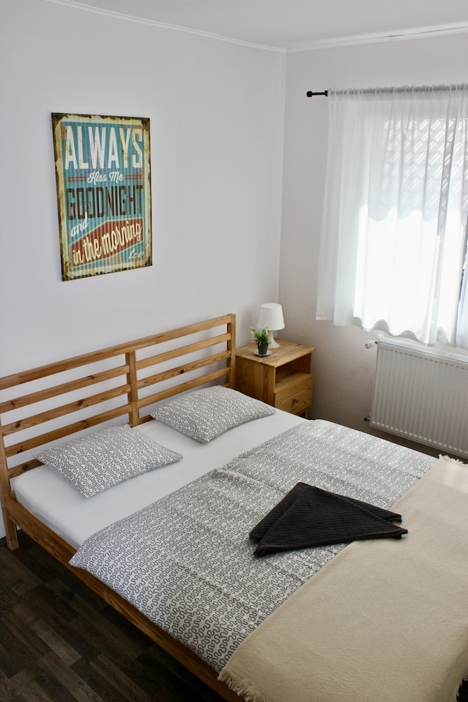Economy Double Room, Shared Bathroom photo 3