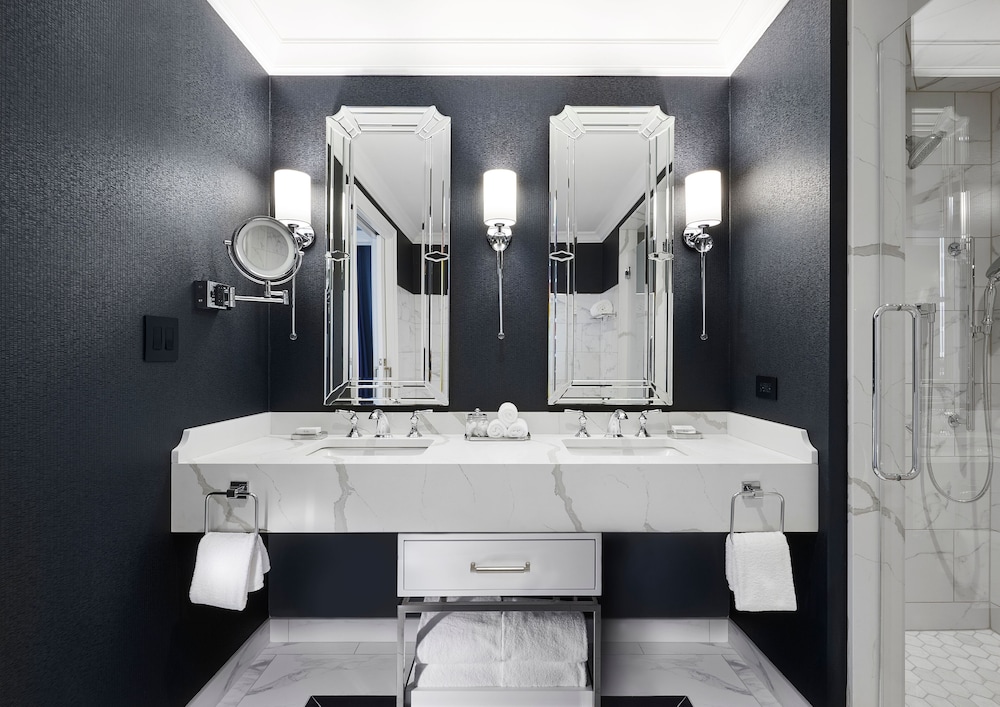 Executive Suite, 1 Bedroom (Mobility Accessible, Tub) thumbnail 6