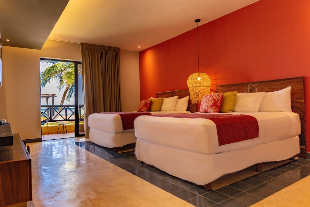 Premium Room, 2 Queen Beds, Ocean View photo 1