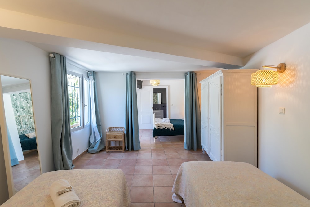Family Suite, Garden View - Photo 2