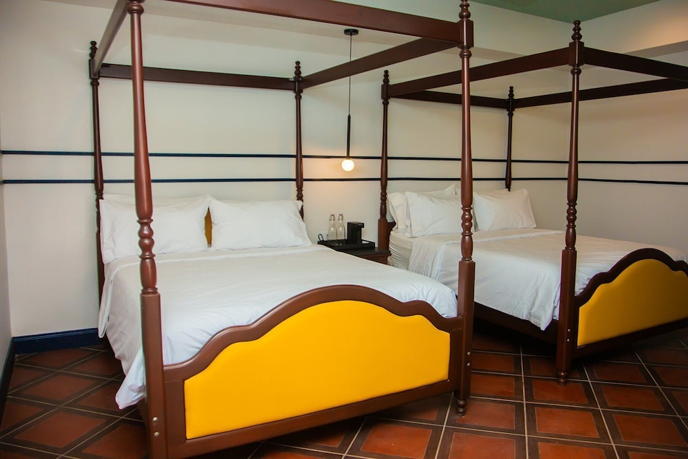 Grand Room, 2 Queen Beds - Photo 2