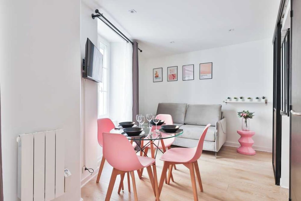 Apartment photo 2