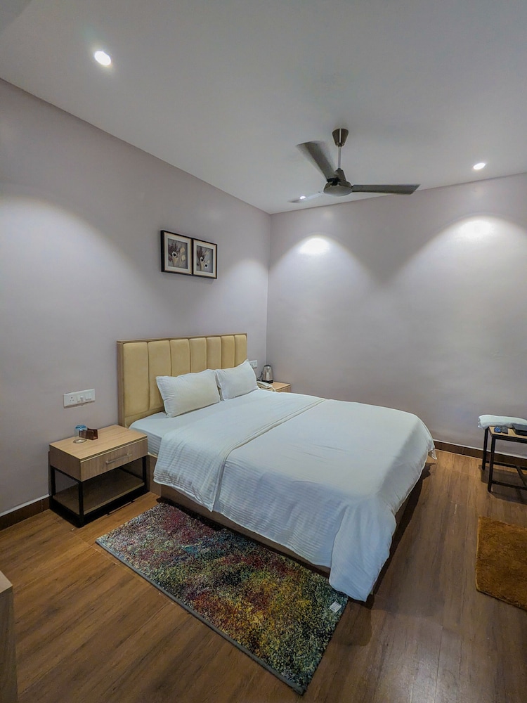 Deluxe Room, Garden View