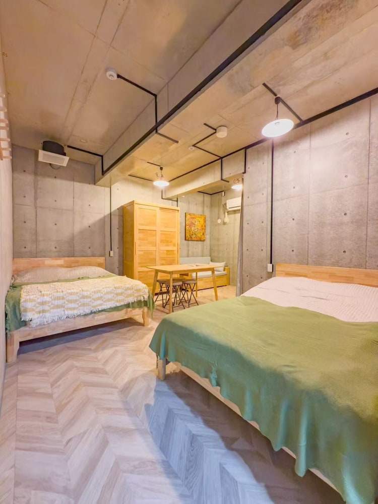 Family Suite, Multiple Beds, Non Smoking, Ground Floor photo 1