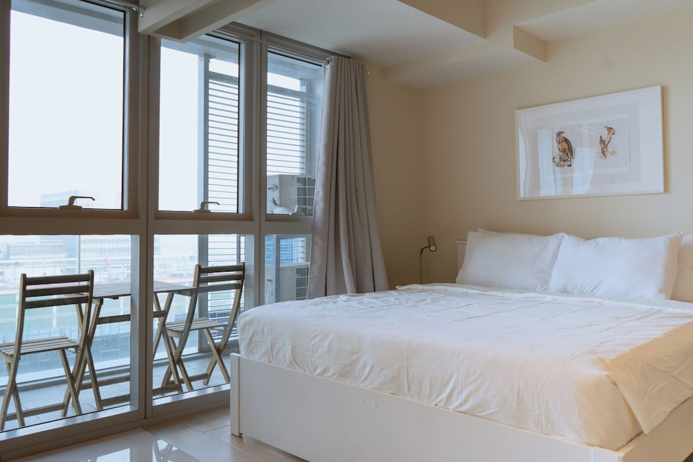 City Condo, Balcony, City View