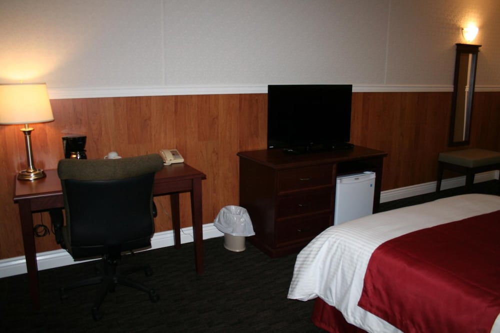 Double Room, 2 Queen Beds photo 3