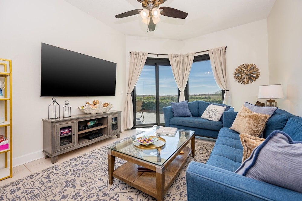 Condo, 2 Bedrooms