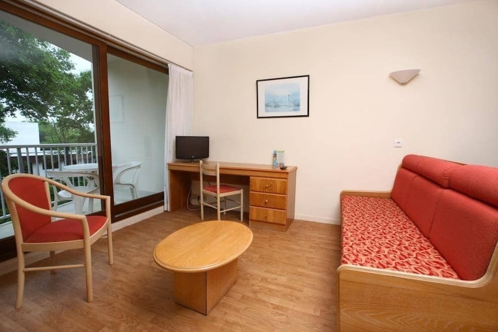 Apartment, 1 Bedroom, Terrace photo 3