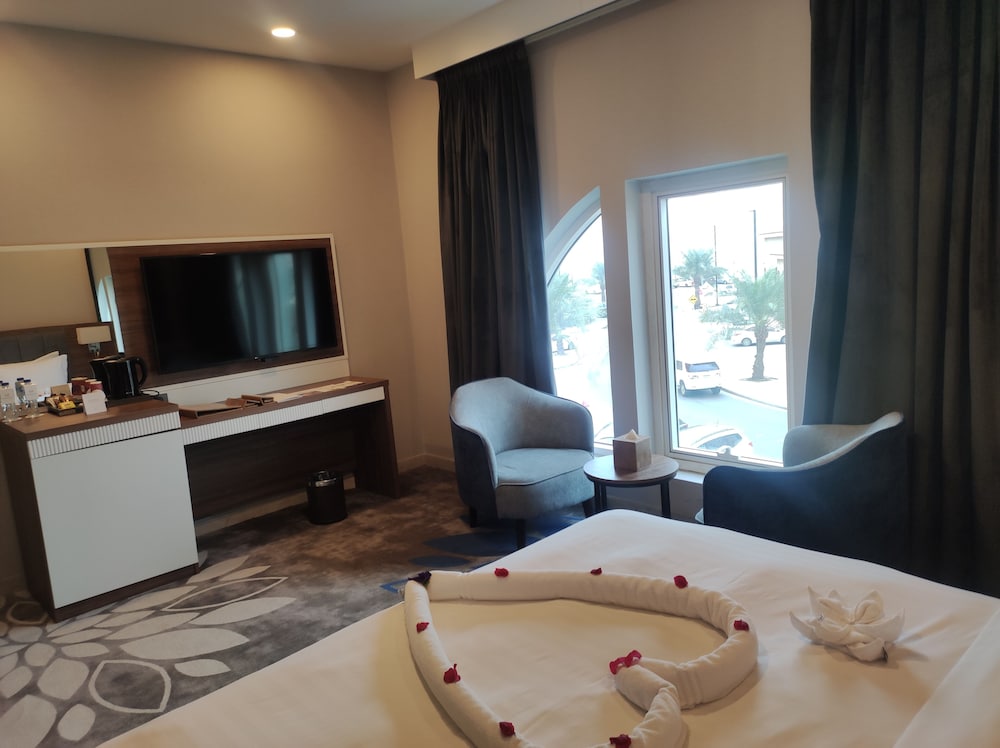 Executive Room, 1 King Bed, Sea View photo 2