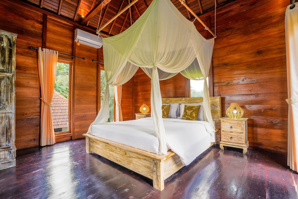 Honeymoon Room, 1 Bedroom, Pool View, Poolside photo 3