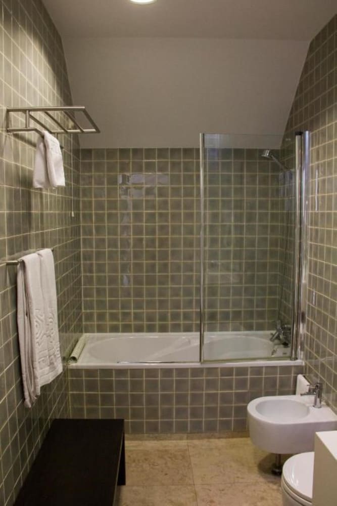 Standard Double or Twin Room (Single Use) photo 3