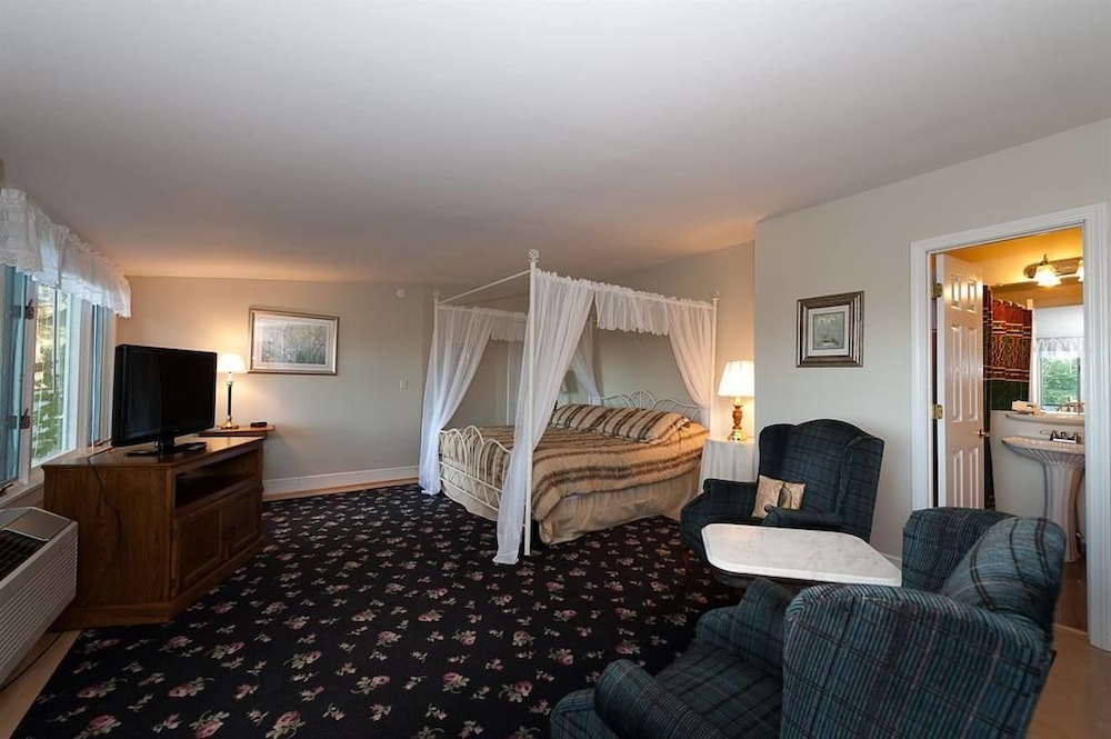 Guest Room, King Bed, Balcony photo 2