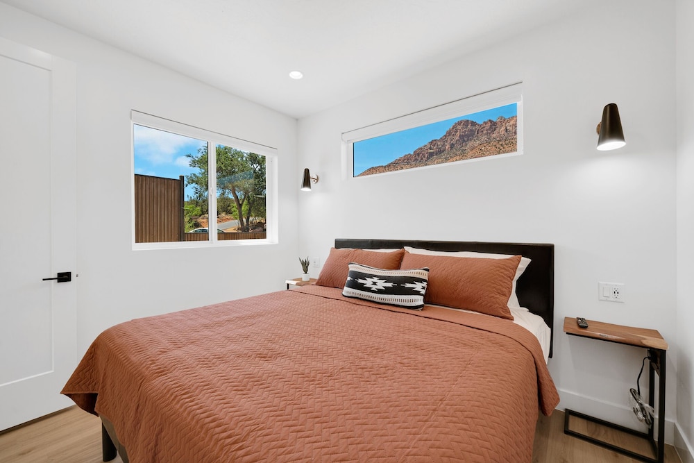 Deluxe Bungalow, 1 King Bed with Sofa bed, Mountain View
