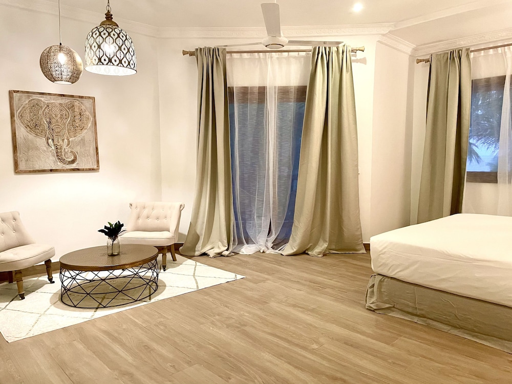Deluxe Room, Ocean View - Photo 25