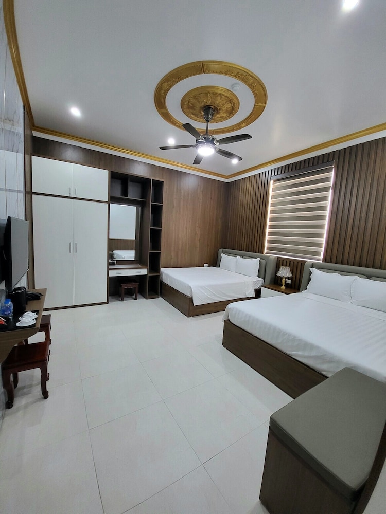 Deluxe Twin Room, 2 Queen Beds - Photo 4