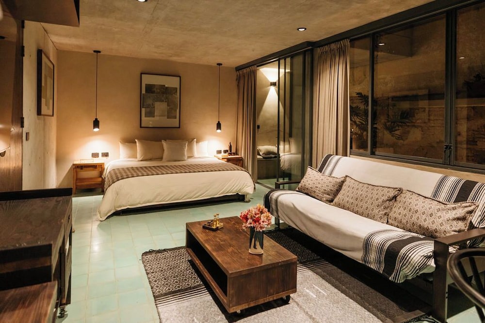Junior Suite, Pets Allowed, Courtyard View photo 1