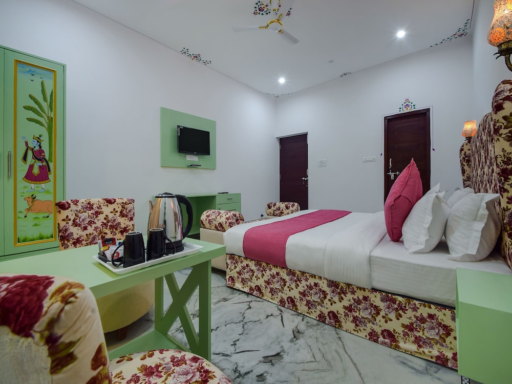 Deluxe Double Or Twin Room, 1 King Bed photo 3