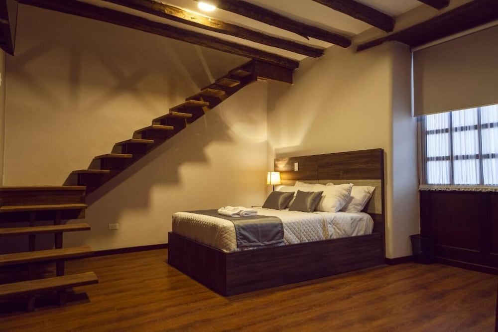 Superior Duplex, 1 Bedroom photo 2