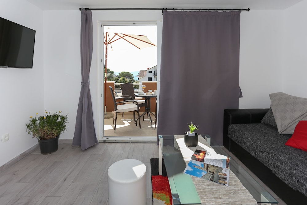 Family Apartment, Sea View (A3) photo 2