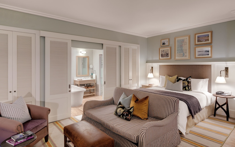 Luxury Suite photo 2