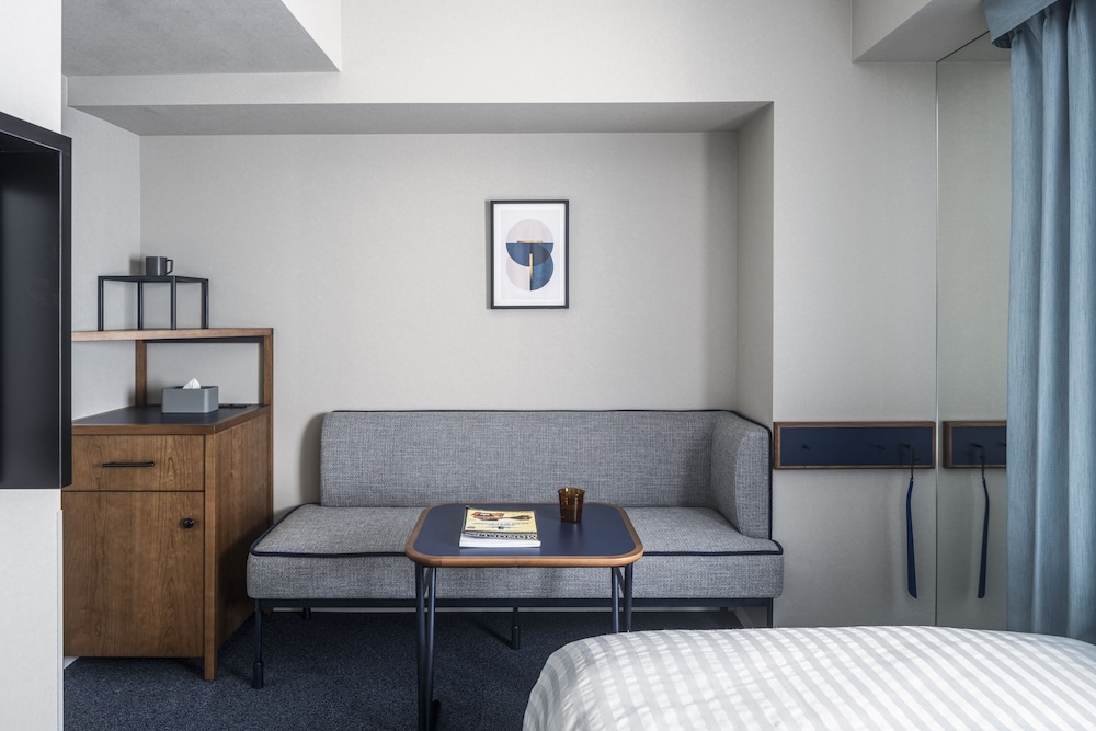 Small Double (Bed width 120cm) Non-Smoking photo 1