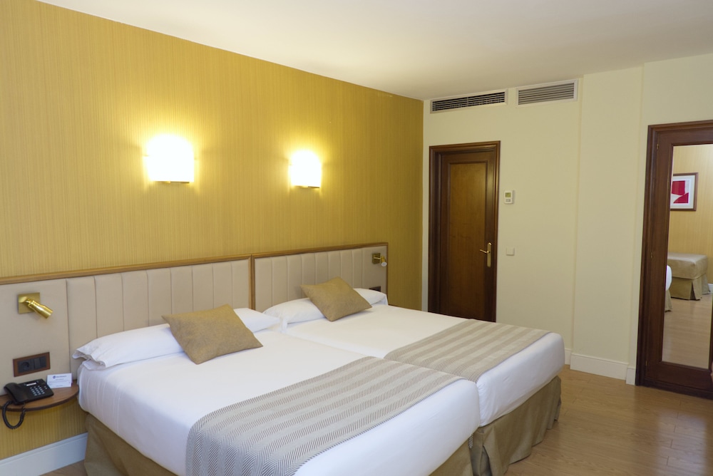 Triple Room - Photo 2