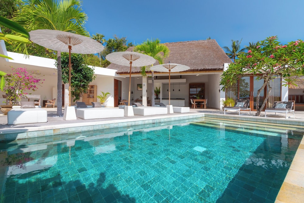 Luxury Villa, Private Pool, Mountain View