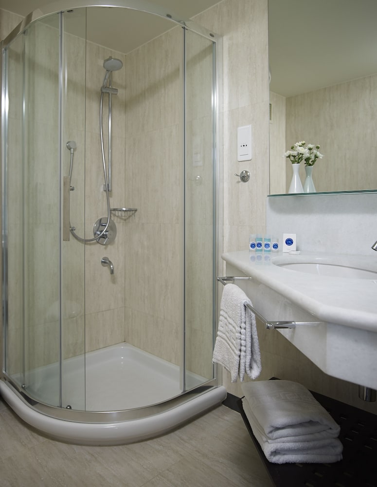 Room, City View - Photo 7