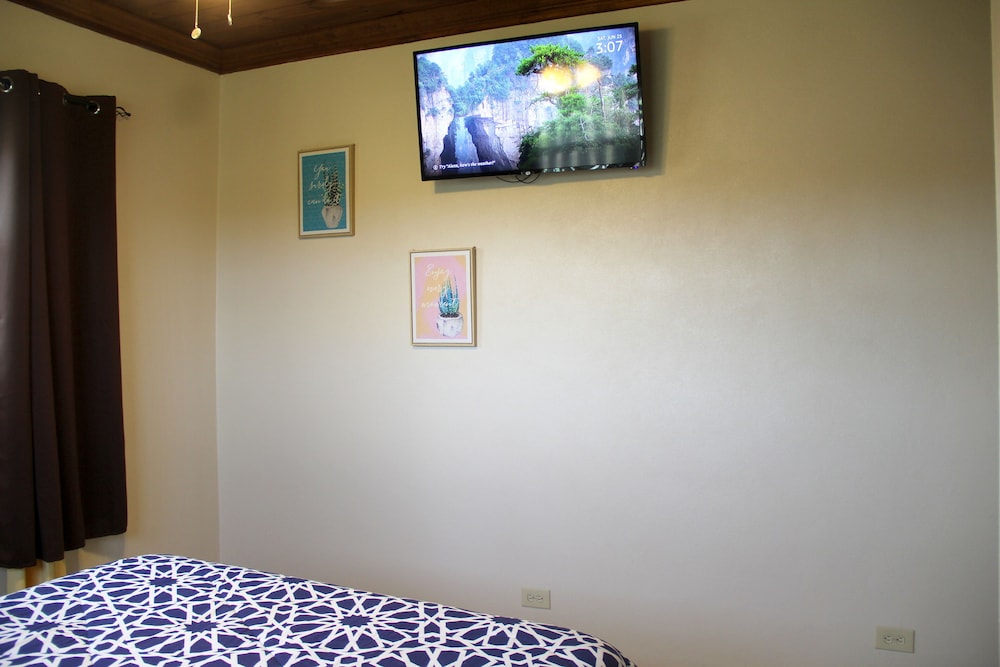 Comfort Apartment, 1 Queen Bed, Non Smoking, Kitchen (Desert Rose) photo 3