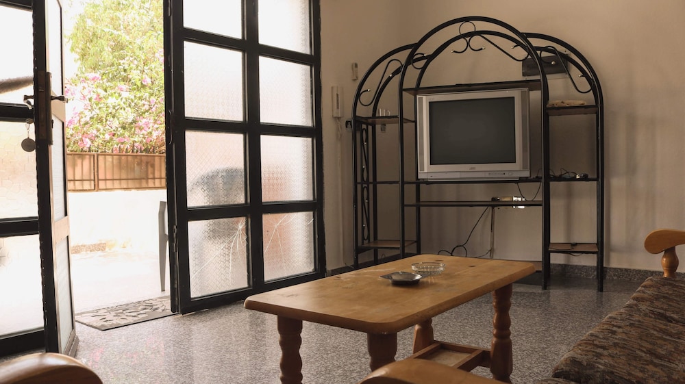 Standard Apartment, 2 Bedrooms, Private Bathroom photo 2