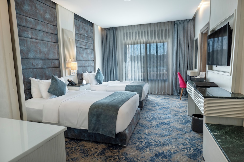 Standard Twin Room, 2 Twin Beds - Photo 1