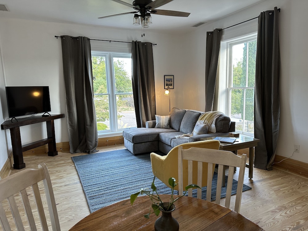 The 1800's Suite photo 1