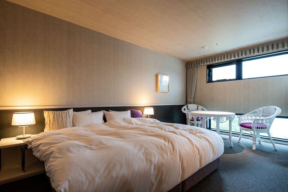 Room#203 Deluxe Room King