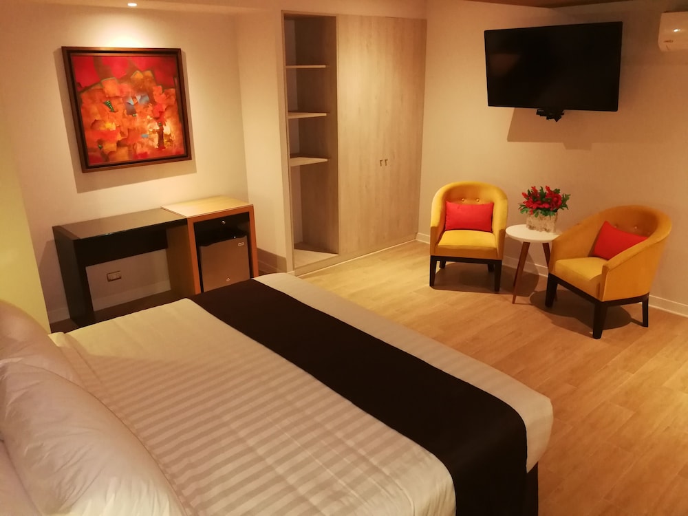 Executive Suite, 1 King Bed photo 2