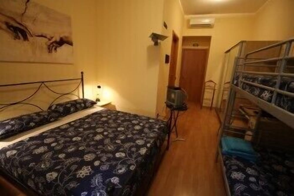 Standard Family Room photo 1