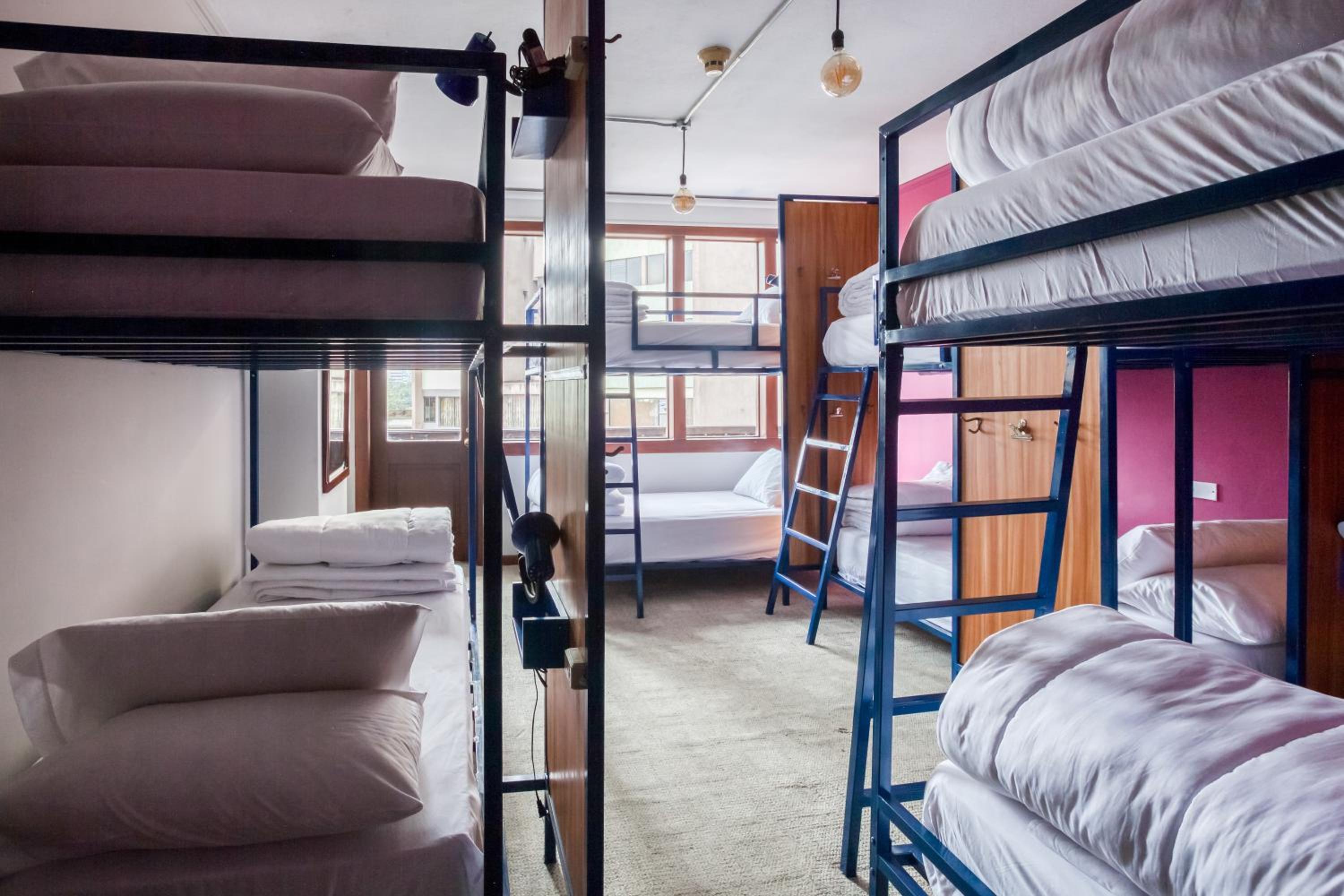 Bed In 14 Bed Dormitory Room photo 2