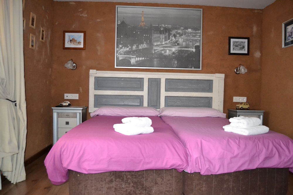 Double or Twin Room, Mountain View