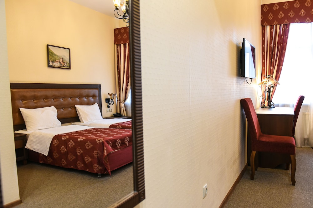 Basic Twin Room photo 3