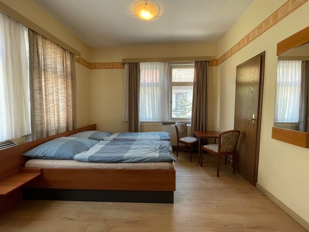 Double or Twin Room photo 1