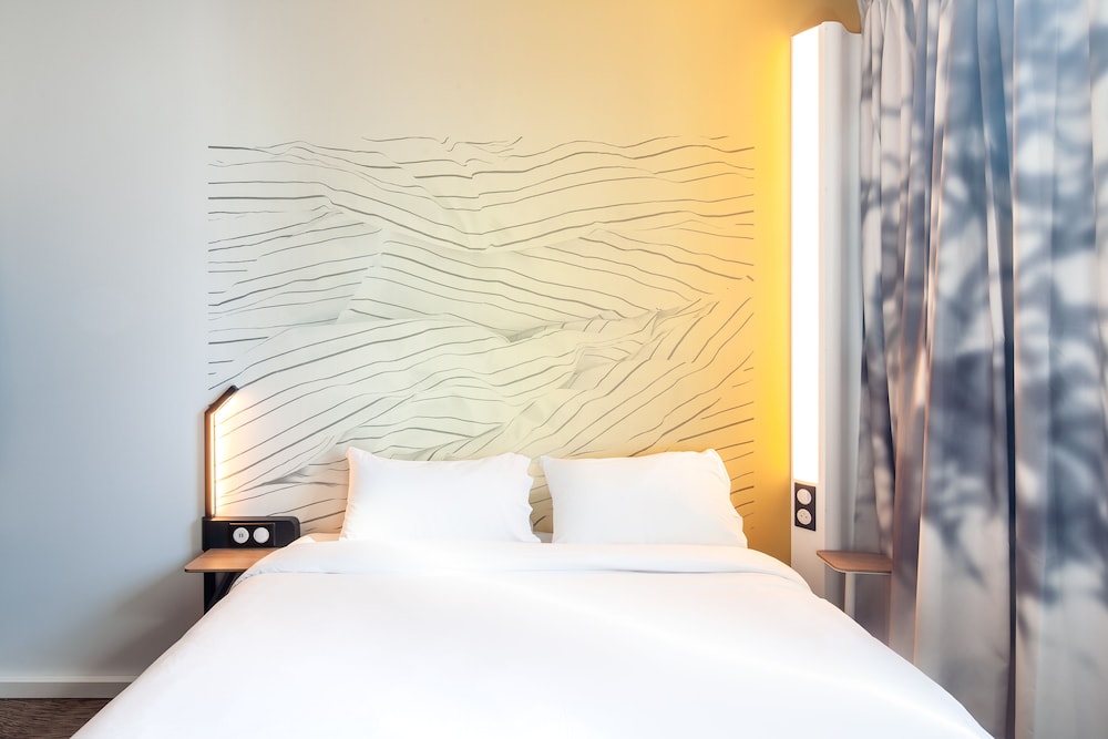 Double Room, Non Smoking - Photo 3