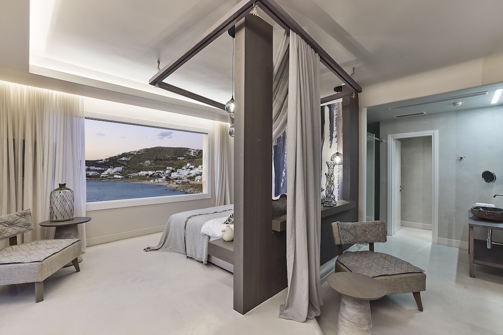 Amazon Sea View Suite with Infinity Private Pool