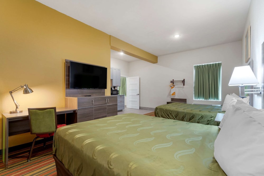 Suite, 2 Queen Beds, Non Smoking - Photo 3