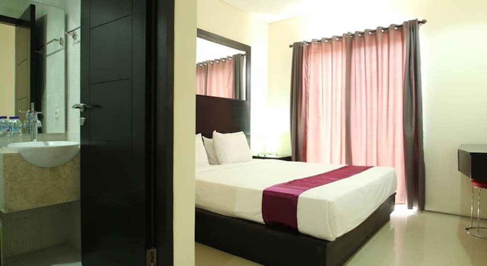 Superior Room, Breakfast Included photo 2