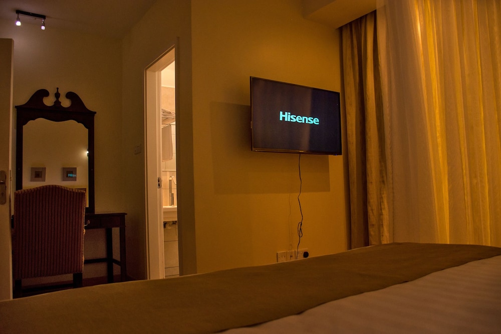 Standard Double Room, 1 Queen Bed, Courtyard View photo 2