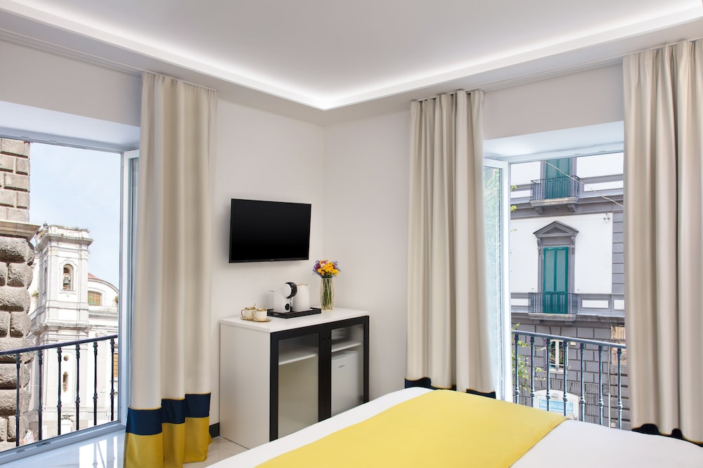 Elite Room, City View